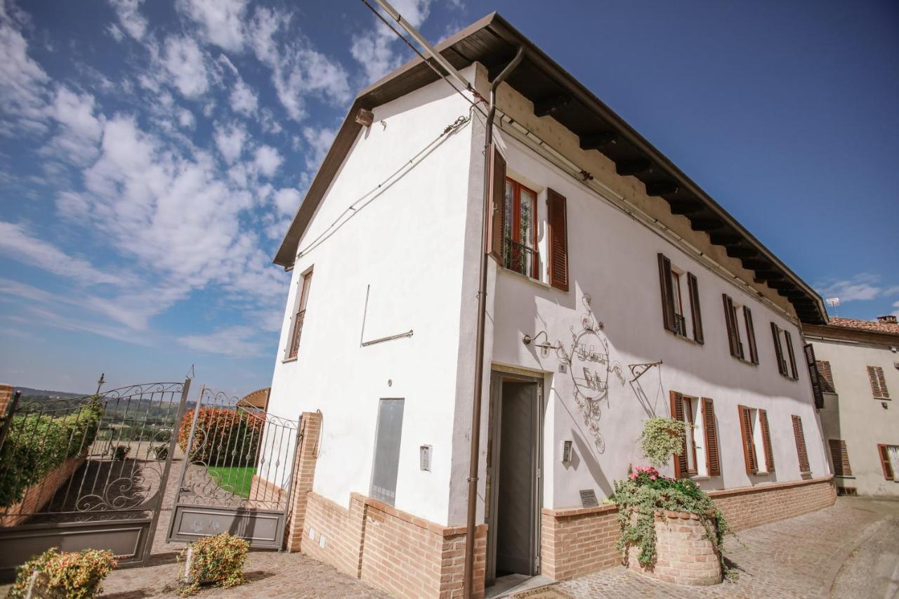 Apartamento Il Pozzo Fiorito Cossombrato Exterior foto