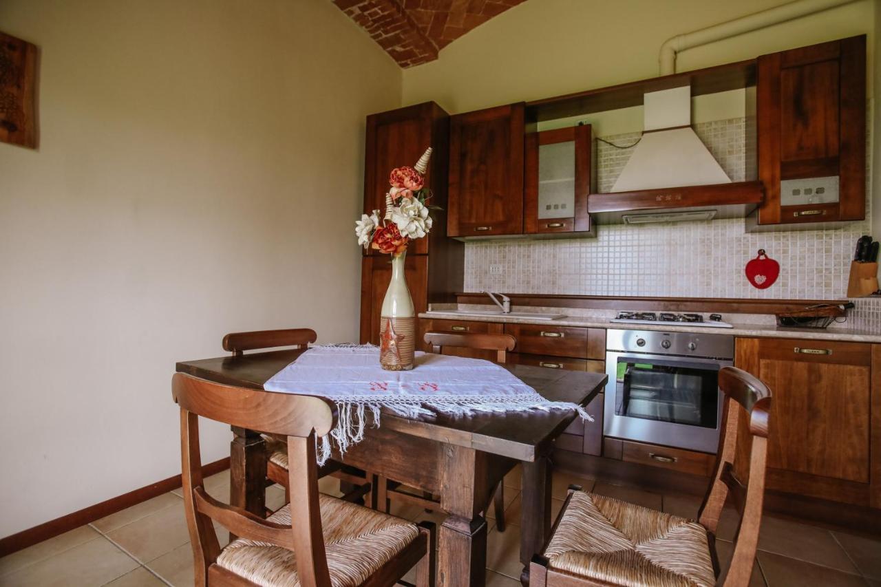 Apartamento Il Pozzo Fiorito Cossombrato Exterior foto