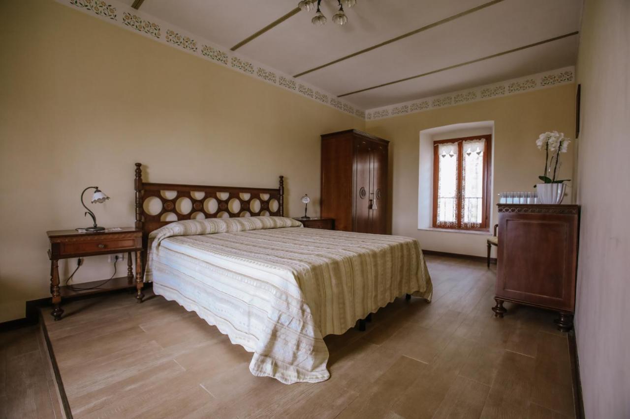 Apartamento Il Pozzo Fiorito Cossombrato Exterior foto