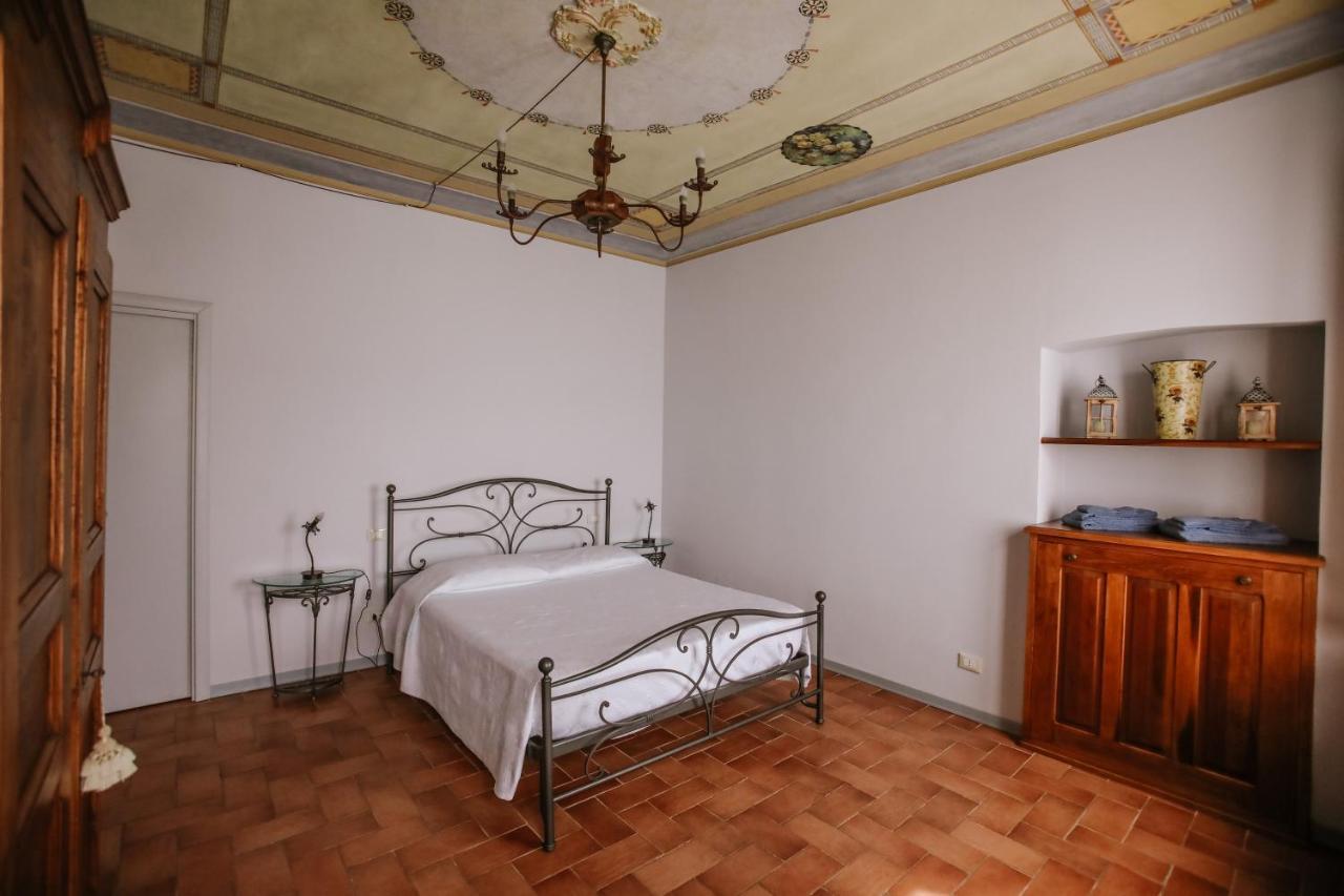 Apartamento Il Pozzo Fiorito Cossombrato Exterior foto