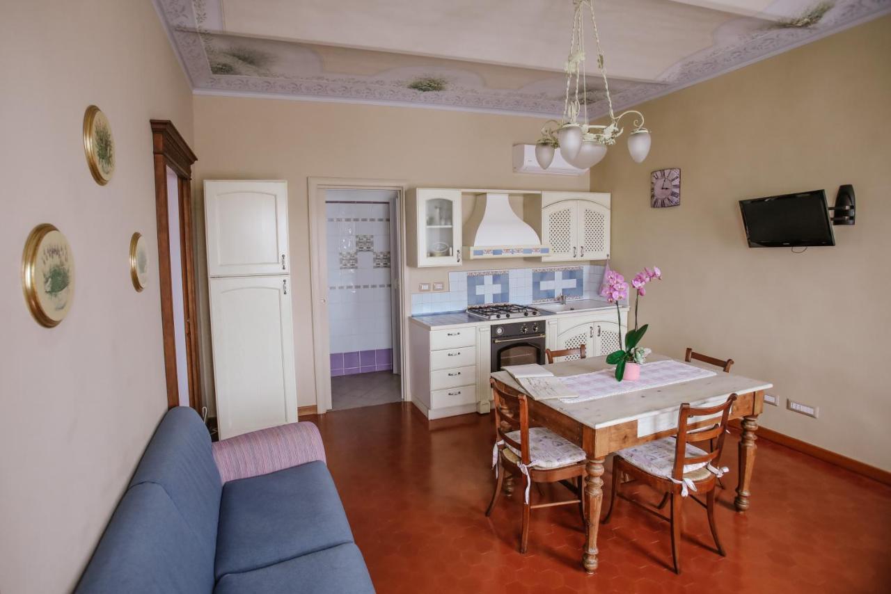 Apartamento Il Pozzo Fiorito Cossombrato Exterior foto