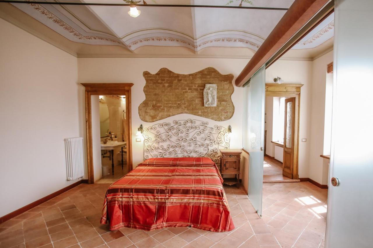 Apartamento Il Pozzo Fiorito Cossombrato Exterior foto