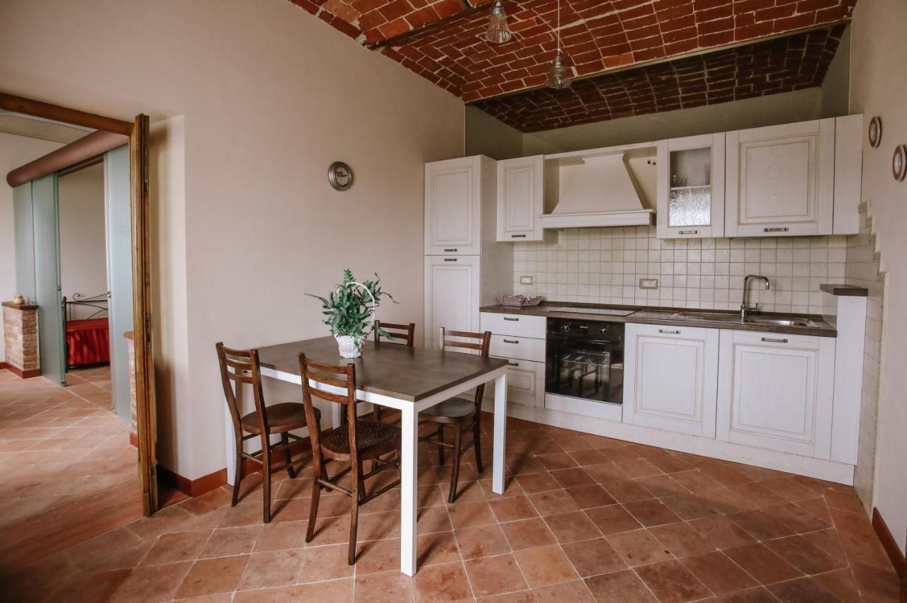 Apartamento Il Pozzo Fiorito Cossombrato Exterior foto